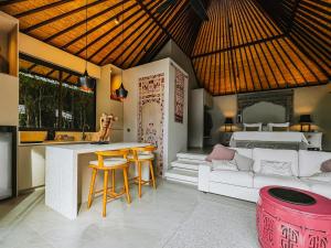 KELUK Boutique Villas, Private Pool, 7-Min Walk to Bingin Beach