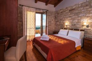 One-Bedroom House room in Enastron Villas