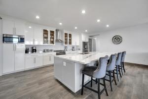 Cabo Ocean View Villa - 4BR - 50ft Pool - Hot Tub - Gym