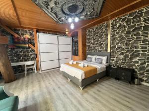 Taksim white inn