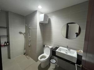 West Vista 2BR by Senyaman Living