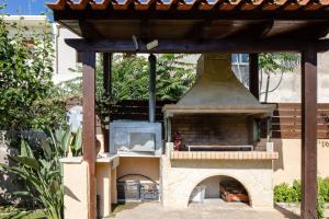 Beachfront Penelope Home with Private Jacuzzi, BBQ & Playground, Walk to Everything