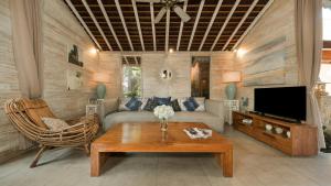Villa Little Mannao by Villa Finder
