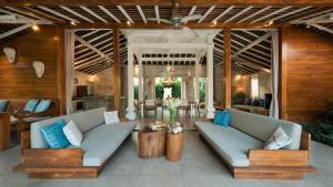 Villa Little Mannao by Villa Finder