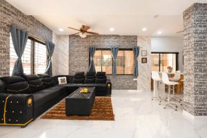 EMPYREAN STAY II 4BHK II SU CASA VILLA II PVT POOL Il AC