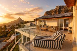Mountain Oasis - Views, Pool, Hot Tub & Inverter