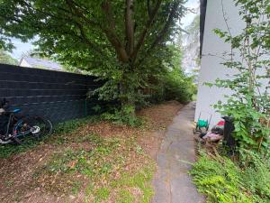 Geräumiges, ruhiges Zimmer Nähe S-Bahn Trudering