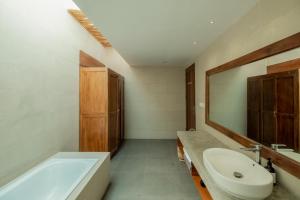 Tropical luxe villa in Bingin w private pool