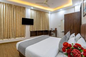 Mannat Green Hotel near Naraina Metro Station 3-star Naraina, New Delhi, Delhi,