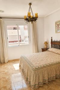 Piso Marina - Central Apartment in Santa Pola with Elevator & Balcony