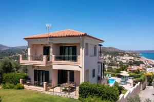 Villa Katerina Pente by Villa Plus