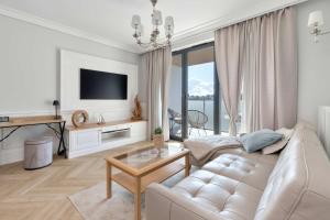 Aquamarin Apartment Close to the Beach in Gdańsk by Noclegi Renters