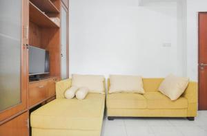 Mall connected cosmo mansions thamrin city mall best option best location one bedroom modern furniture flat with balcony economical perfect vocational apartment super comfortable