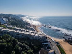 Umdloti Beachfront Paradise With 180 Degree Sea Views - 3 Bedroom Apartment
