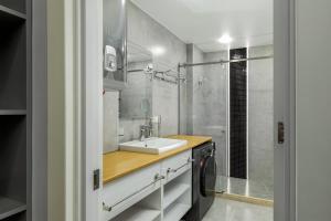 Solis Residence