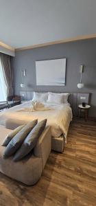 Khem Pearl Hotel
