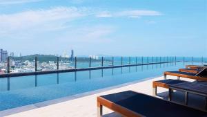 The Base Stylish Stay with Infinity Pool