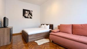 Fuchsl Palace Grand Suite - Ultra Central