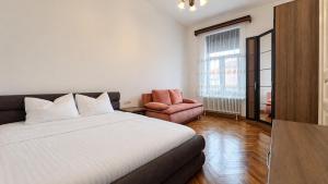 Fuchsl Palace Grand Suite - Ultra Central