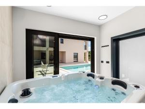 Luxury Villa Velunida I Family villa in Porec