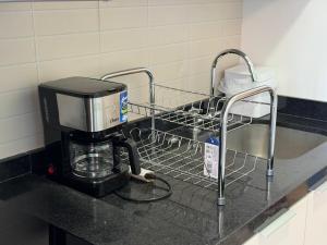 Studio com Ar-cond • Cozinha Completa