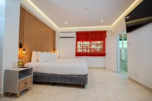 Albrook Inn