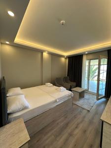 Sunset Hill Hotel