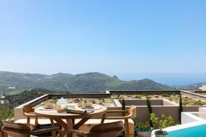 New Seaview villa Serenity with Heated Pool and BBQ in South Crete