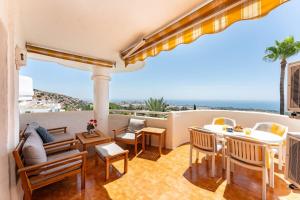 Stylish 2-Bedroom Apartment with Panoramic Sea View by CDS Vacation