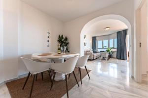Stylish 2-Bedroom Apartment with Panoramic Sea View by CDS Vacation
