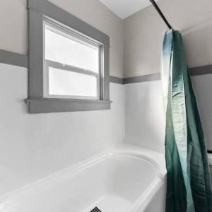 The Treehouse by Coastline Vacation Rentals