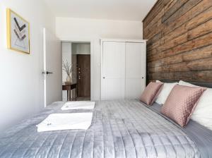 Urban Apartments - Mennica Residence - Great Location&323
