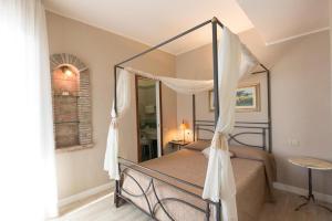Hotel Trevi Riccione, in centro sul mare con cucina
