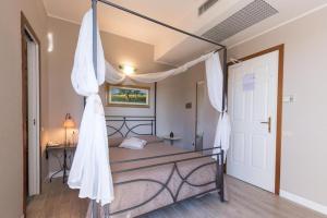 Hotel Trevi Riccione, in centro sul mare con cucina