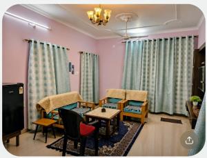 Uttarayana Home Stay