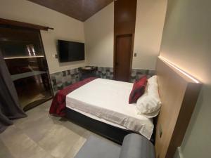 Cabaña Suites Oti en Robore 12húespedes naturaleza, confort a pasosdelRio