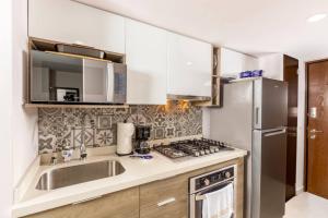 Beautiful Oceanfront Suite by Moikka Rentals