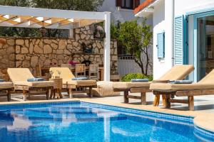 Villa Mavi Ev - 4 bedroom luxury villa, 3 minutes walk from Kalkan town