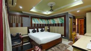 Hotel Gokul Plaza