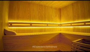 Houze Steps from the Shopping del Sol with professional decoration!