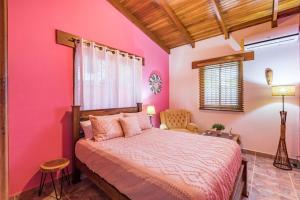 Stylish & Cozy Private Rooms in Tropical Paradise