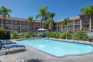 Cortona Inn and Suites Anaheim Resort