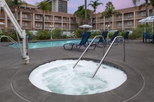 Cortona Inn and Suites Anaheim Resort