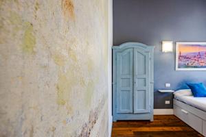 Modern Apt x4 SMN, 5 mins from Duomo, AC & Wi-Fi
