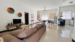 Casa Destino - Private Pool 4 BD - Walk Jacó Beach