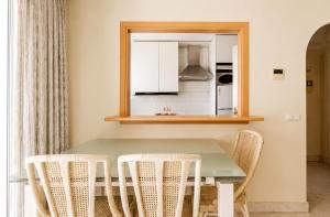 Penthouse in Marina Banus -Puerto Banus.Pool-Gym