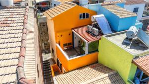 YellowWave by ClubPrometheus - Boutique Beach & Surf Retreat