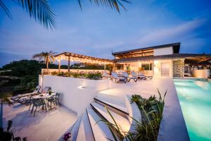 Iguana Surf Boutique Hotel Tamarindo Rooftop Pool & Beachfront Suites