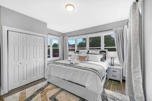 Spacious Haven 8-Min to Chicago Sleeps 10