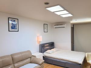 Adams Home Residence Gangnam Station Studio